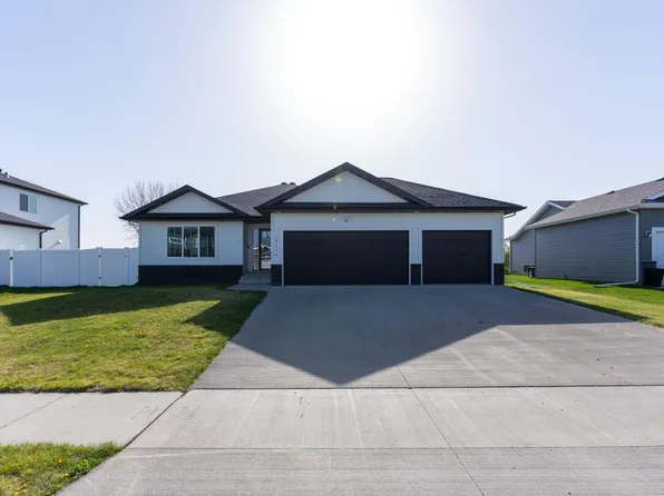 10174 Burgundy Dr, Horace, ND 58047