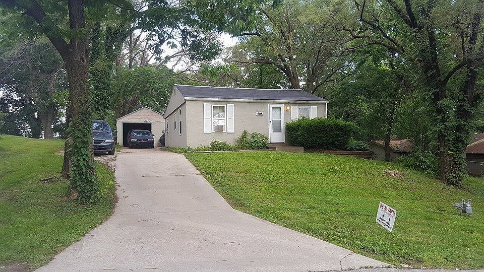 2nd image of 505 S 71st St