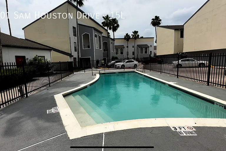 1501 Sam Houston Dr — Photo 85