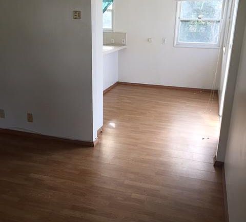 4th image of 5533 Welland Ave
