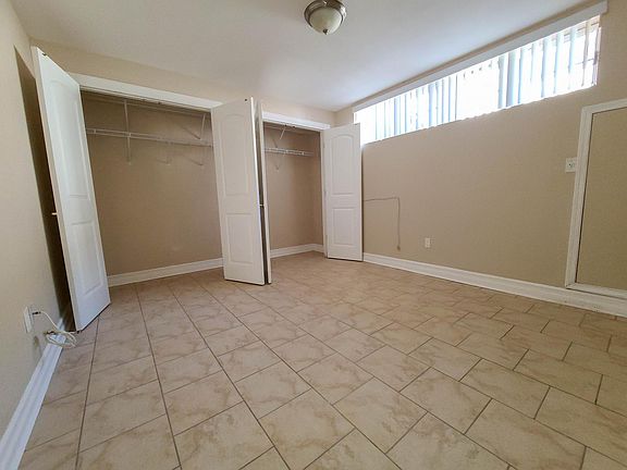3rd image of 386 Thornycroft Ave