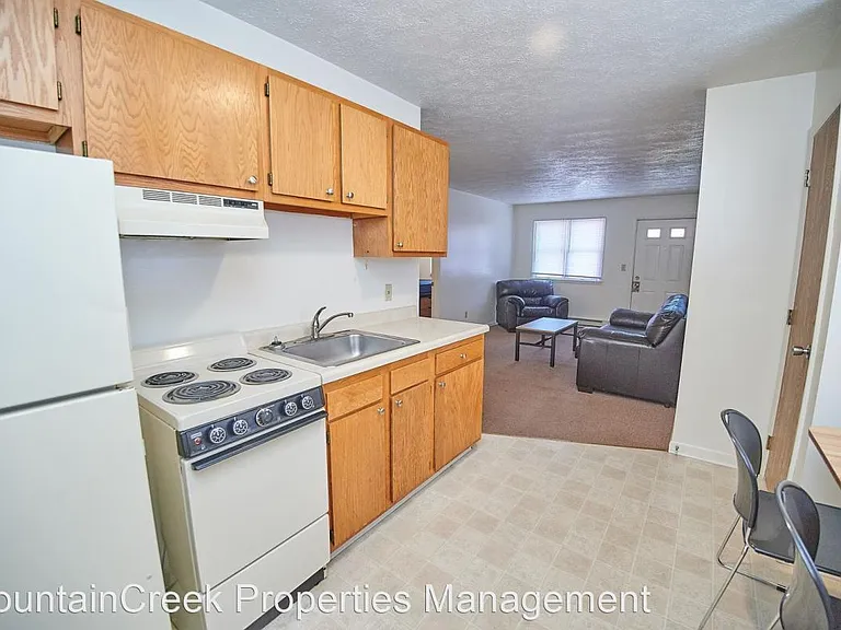 Crimson Hawk Student Housing — Photo 26