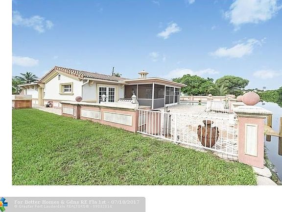 3rd image of 1109 NW 30th St