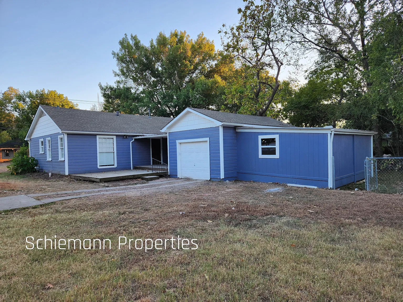 3 bed, 1408 sqft, $1,600 — Photo 2