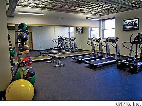 5th image of 4001 E Genesee St APT 210