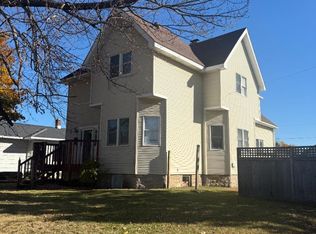 718 Jackson St, Marinette, WI 54143