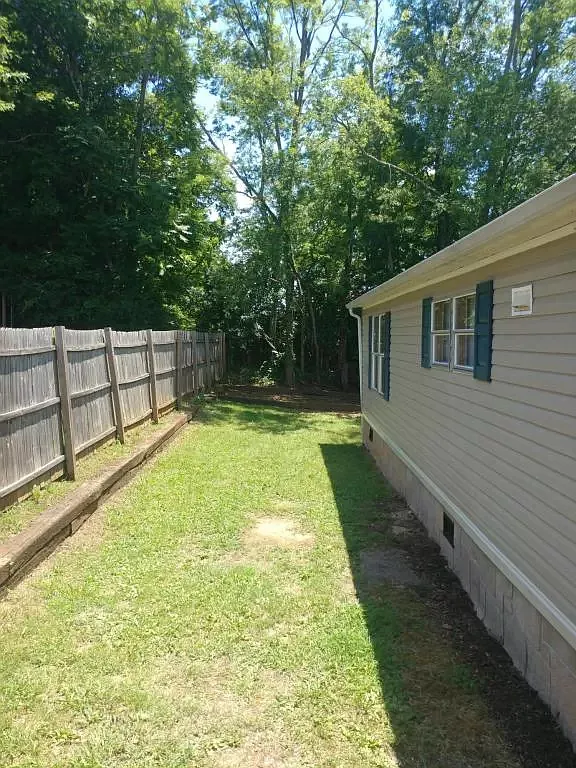 5 bed, 2128 sqft, $2,500 — Photo 1