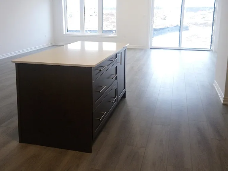 4 Bellhouse Ave — Photo 4