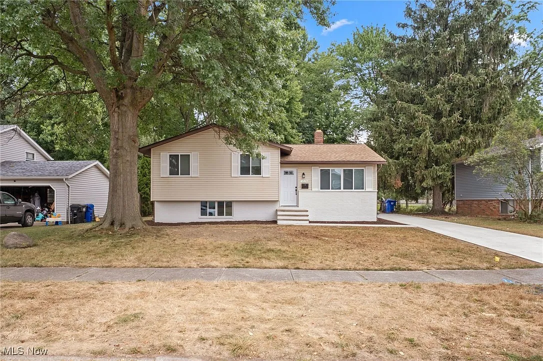 14006 Franklyn Blvd photo 1