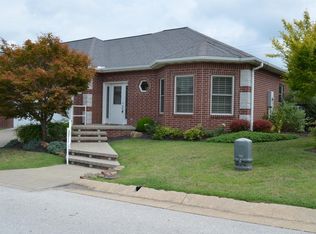 1703 Village Ln, Neosho, MO 64850
