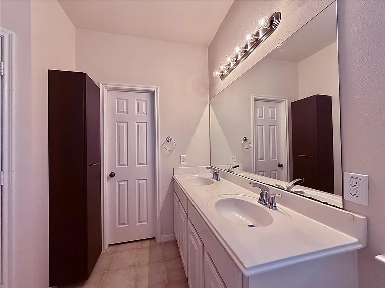 7323 Boerne Creek Dr — Photo 21