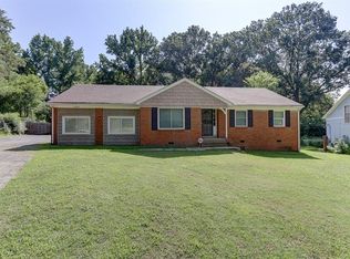 2880 Cavern Dr, Memphis, TN 38128