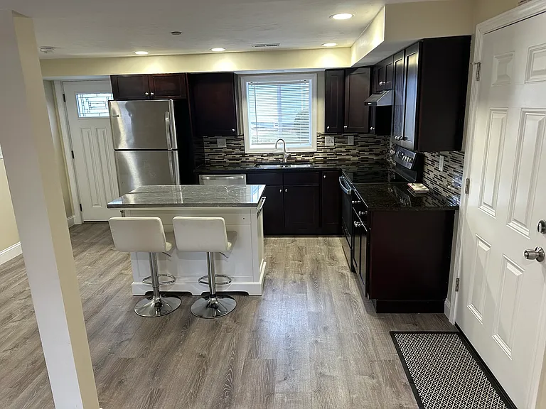 165 Lovell St #1 — Photo 6