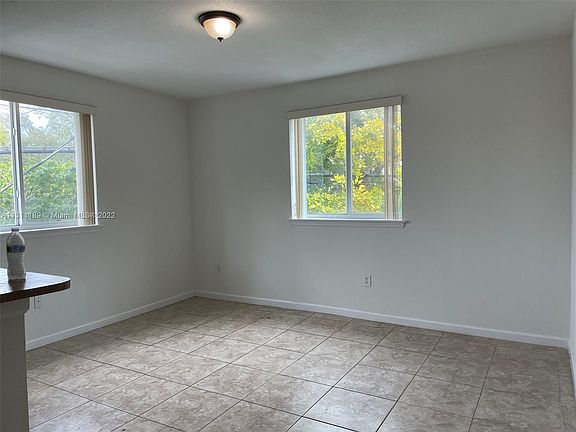 4th image of 244 NW 11th Ave #6