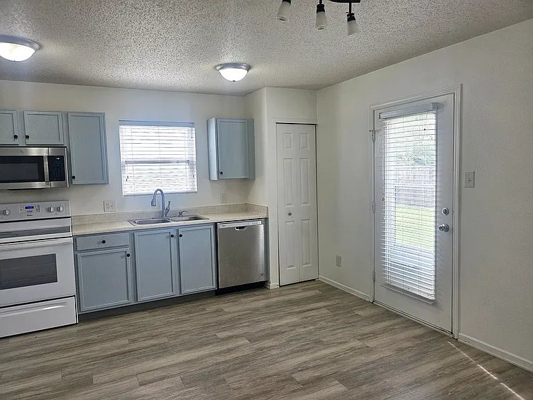 9389 W Stargazer Dr — Photo 15