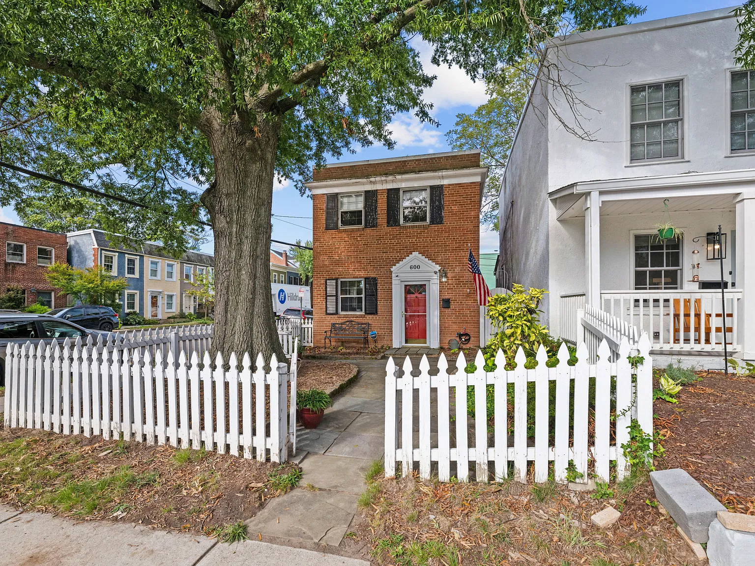600 N Alfred Street — Photo 1