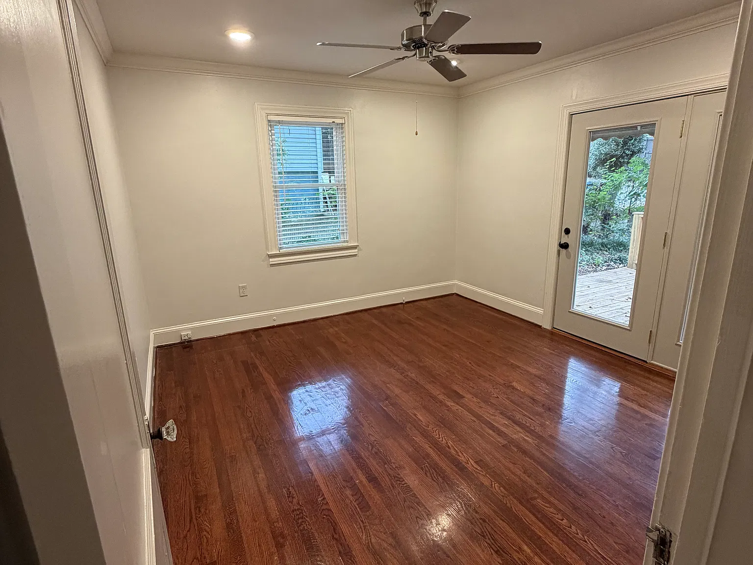2 bed, 1000 sqft, $1,900 — Photo 4