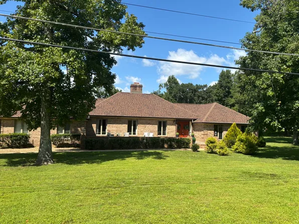 9031 Brow Lake Rd, Soddy Daisy, TN 37379