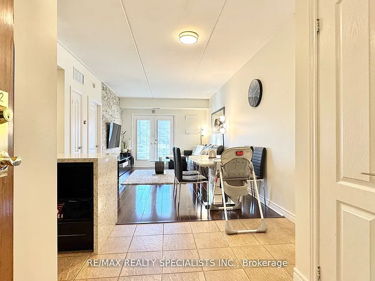 4016 Kilmer Dr #112 — Photo 7