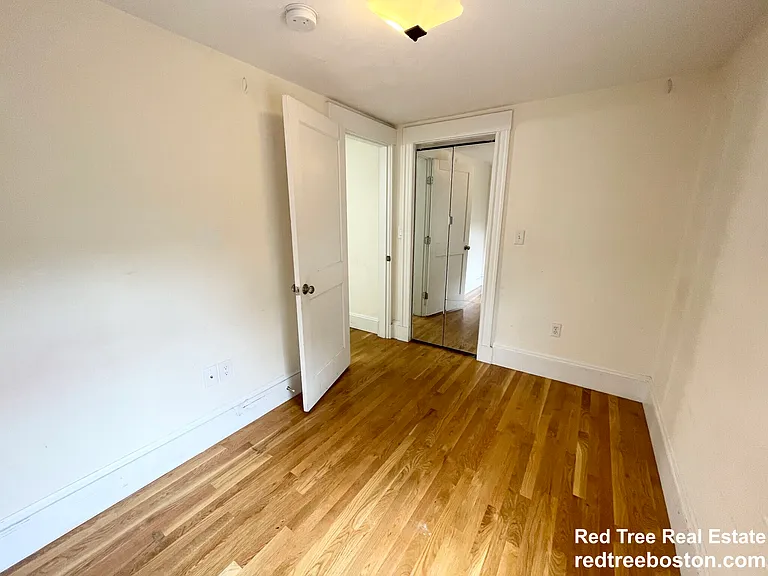 15 Sunset St #3 — Photo 16