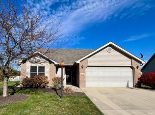 2227 E Whispering Trl, Columbia City, IN