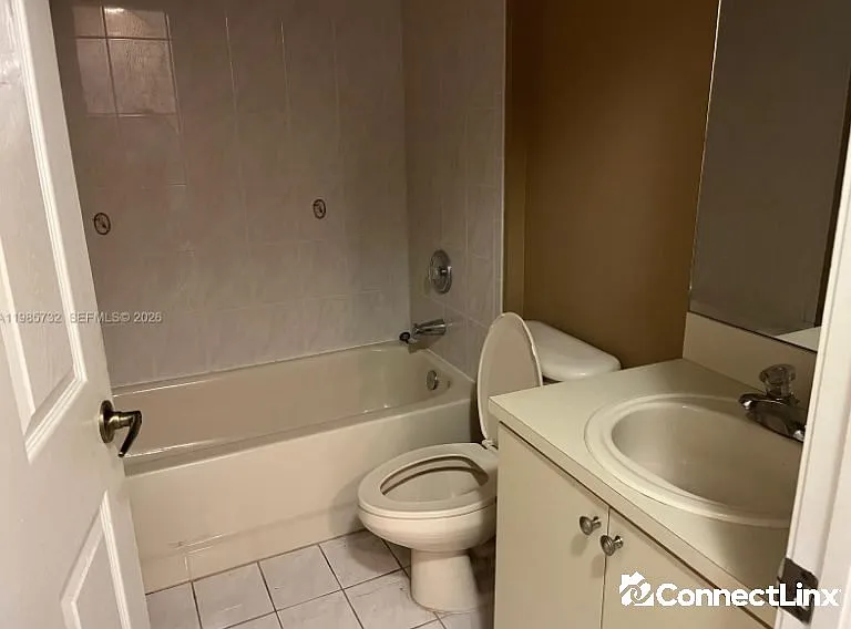 4952 Tradewinds Ter — Photo 1