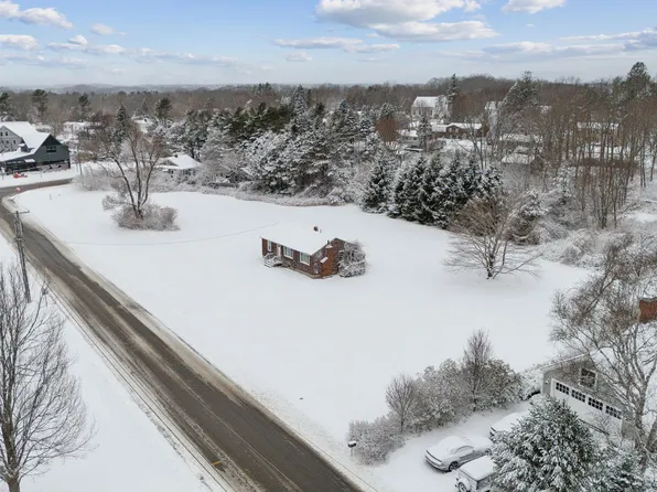 4 Broad Cove Road, Cape Elizabeth, ME 04107