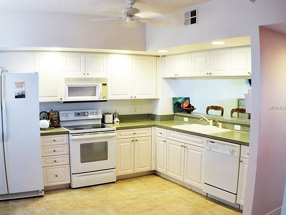 4th image of 6425 Shoreline Dr APT 10404