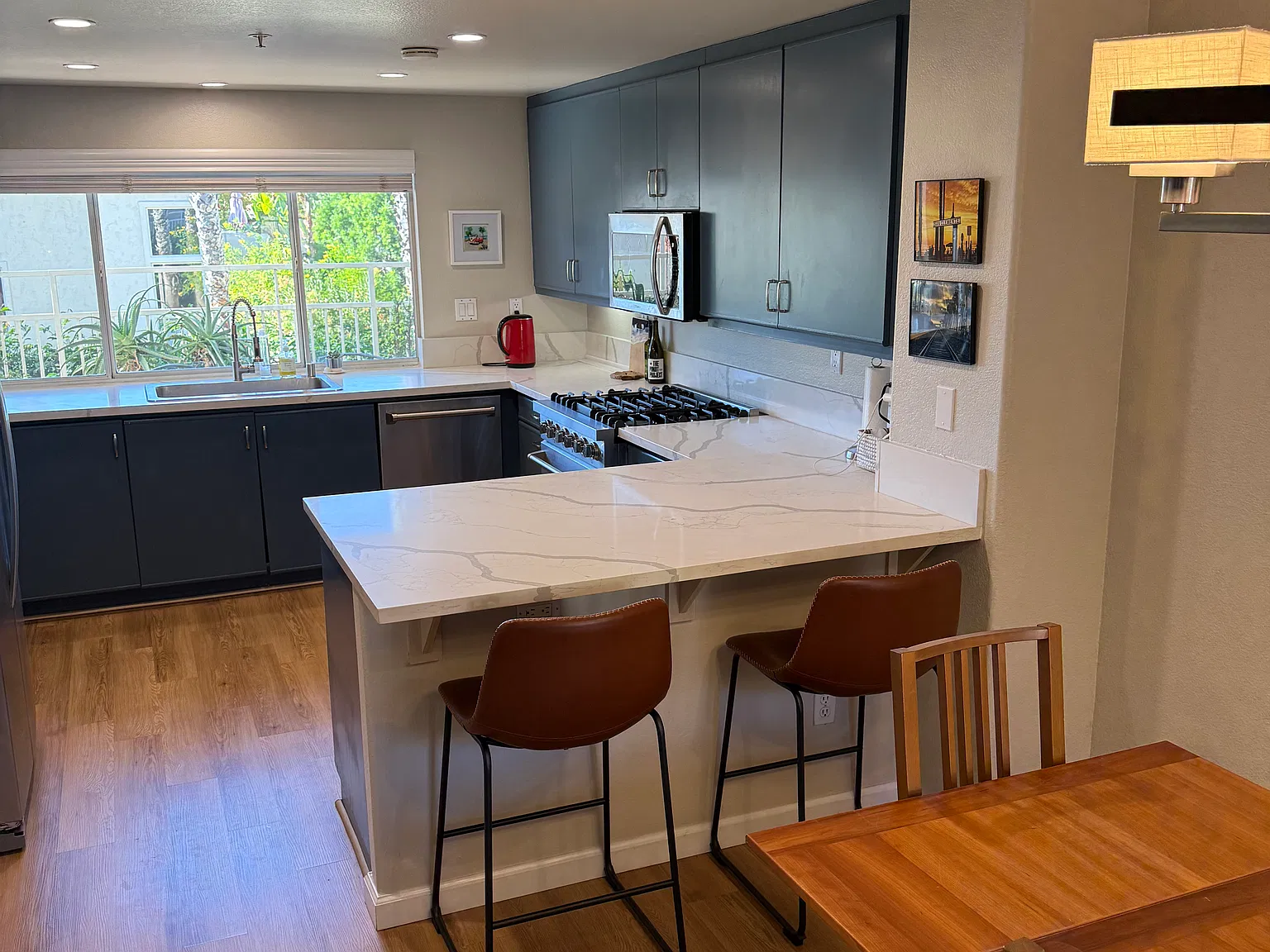 2 bed, 2.5 bath, 1434 sqft, $4,500 — Photo 4
