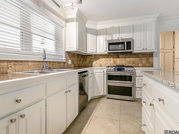 5th image of 4438 Chelsea Dr
