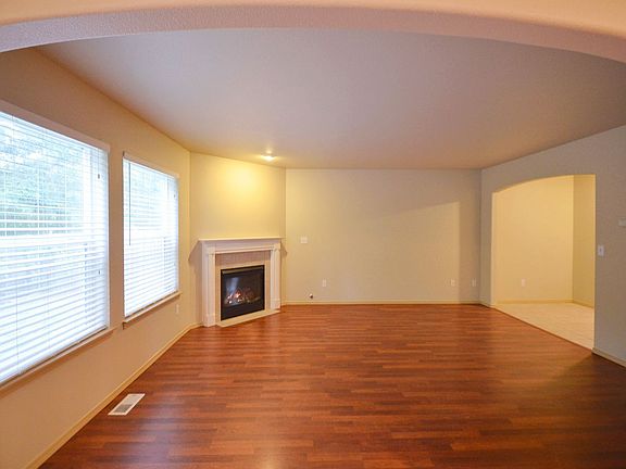 5th image of 17716 37th Ave E