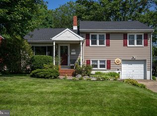37 Tinker Dr, Mount Holly, NJ 08060