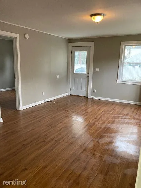 103 Orchard Street lower apt new picture # 2