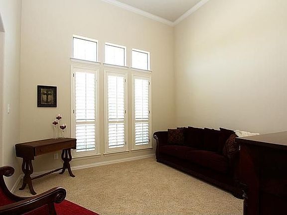 4th image of 1640 Flowers Dr