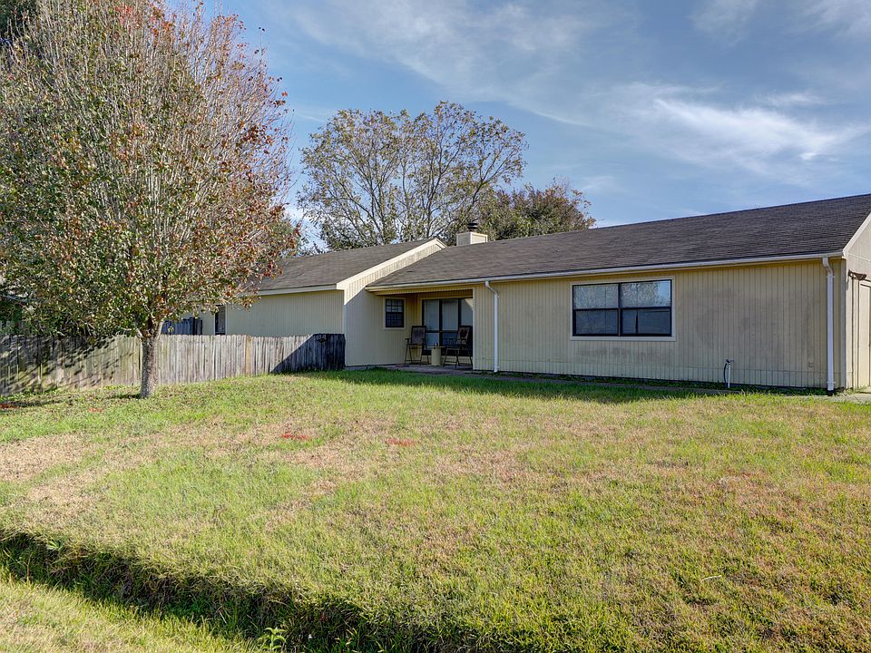 1st image of 100 Canyon Dr