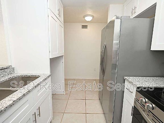 5th image of 141 Fernery Rd APT D1