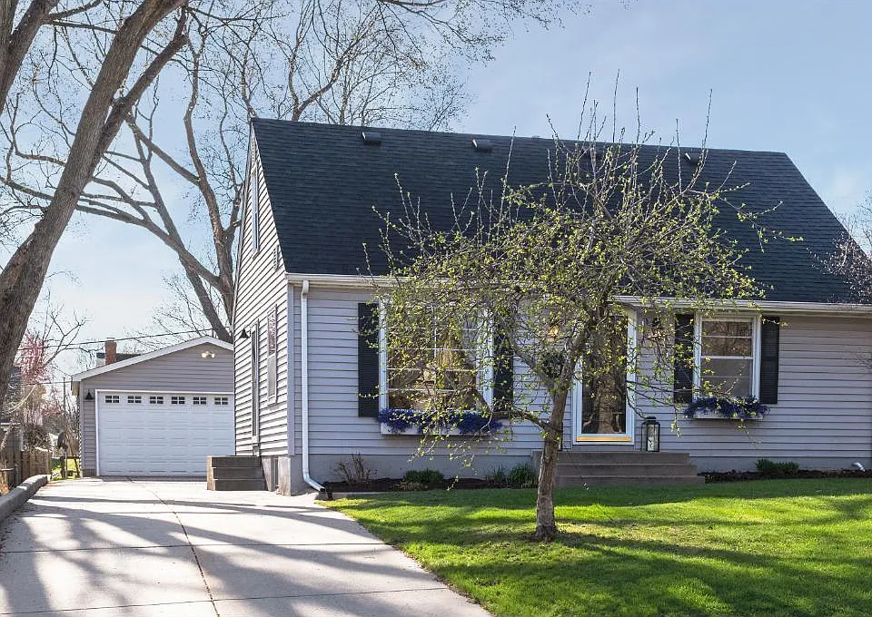 5928 Kellogg Ave