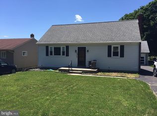 302 Ontelaunee Dr, Shoemakersville, PA 19555