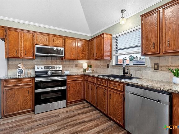 3rd image of 4108 Frog Dr