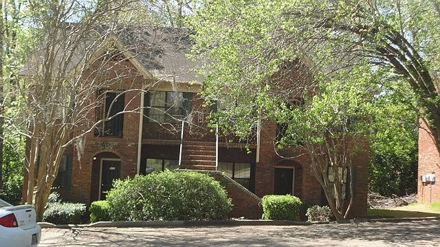 1st image of 912 Marys Dr APT D