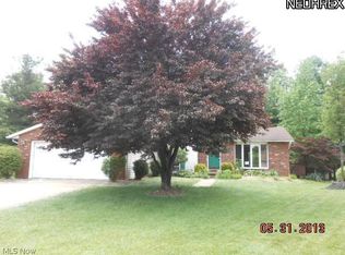 16018 Wedgewood Ln, Strongsville, OH