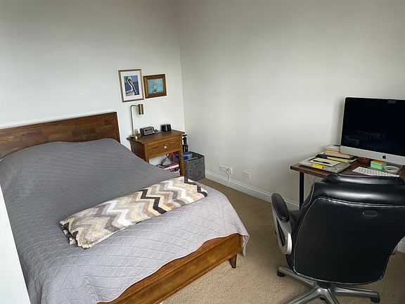 5th image of 2626 N Lakeview Ave APT 1810
