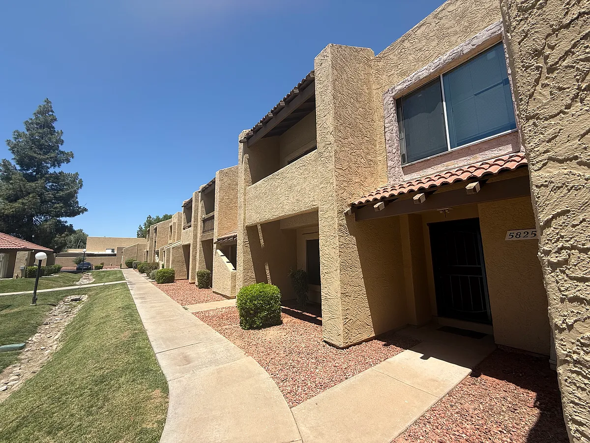 Building Photo - 5825 W Evans Dr