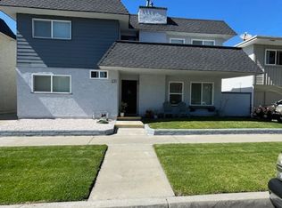 221 16th St UNIT 3, Huntington Beach, CA 92648