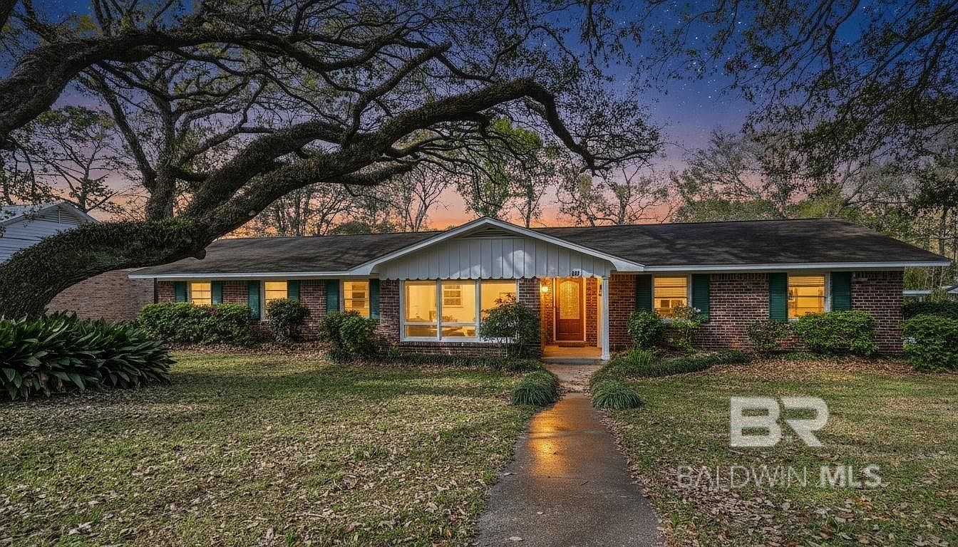 139 Fairway Dr