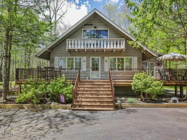 113 Timber Ridge Cir, Greentown, PA 18426