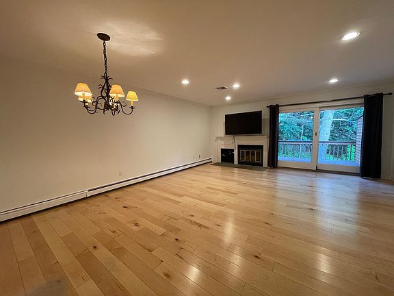 5th image of 54 Touchstone Way Unit 54