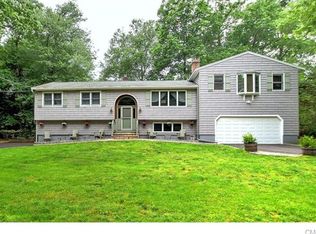26 Eagle Dr, Shelton, CT 06484
