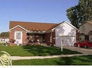 19140 Cooper Ave, Brownstown, MI 48174