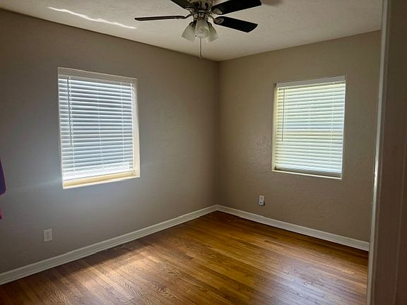 3rd image of 2000 Buckminster Cir